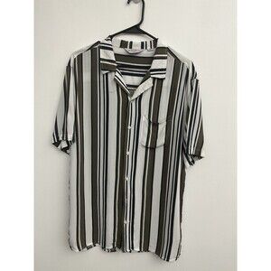 Vintage Re-mastered Men’s Shirt Size L Button Down Short Sleeve Collared